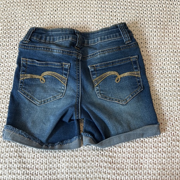 *4/20* Justice Distressed Jean Bermuda Shorts Girls Size 8 Slim - Picture 5 of 5